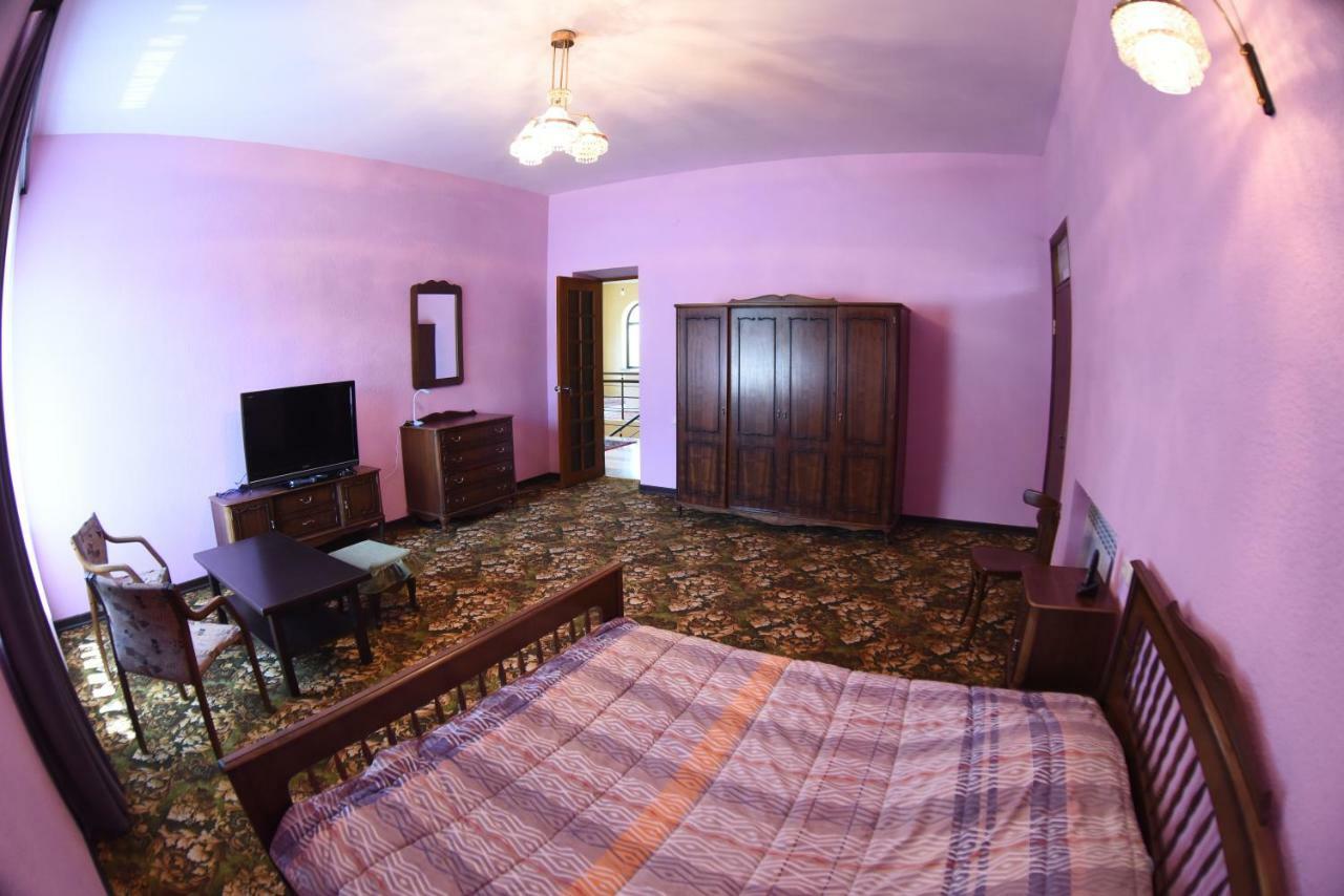 Red House Hatis Katnakhpyur ภายนอก รูปภาพ